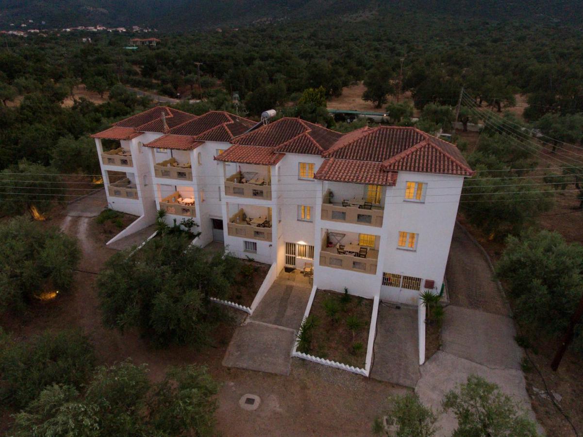 Elaionas Apart otel Leonídion Dış mekan fotoğraf